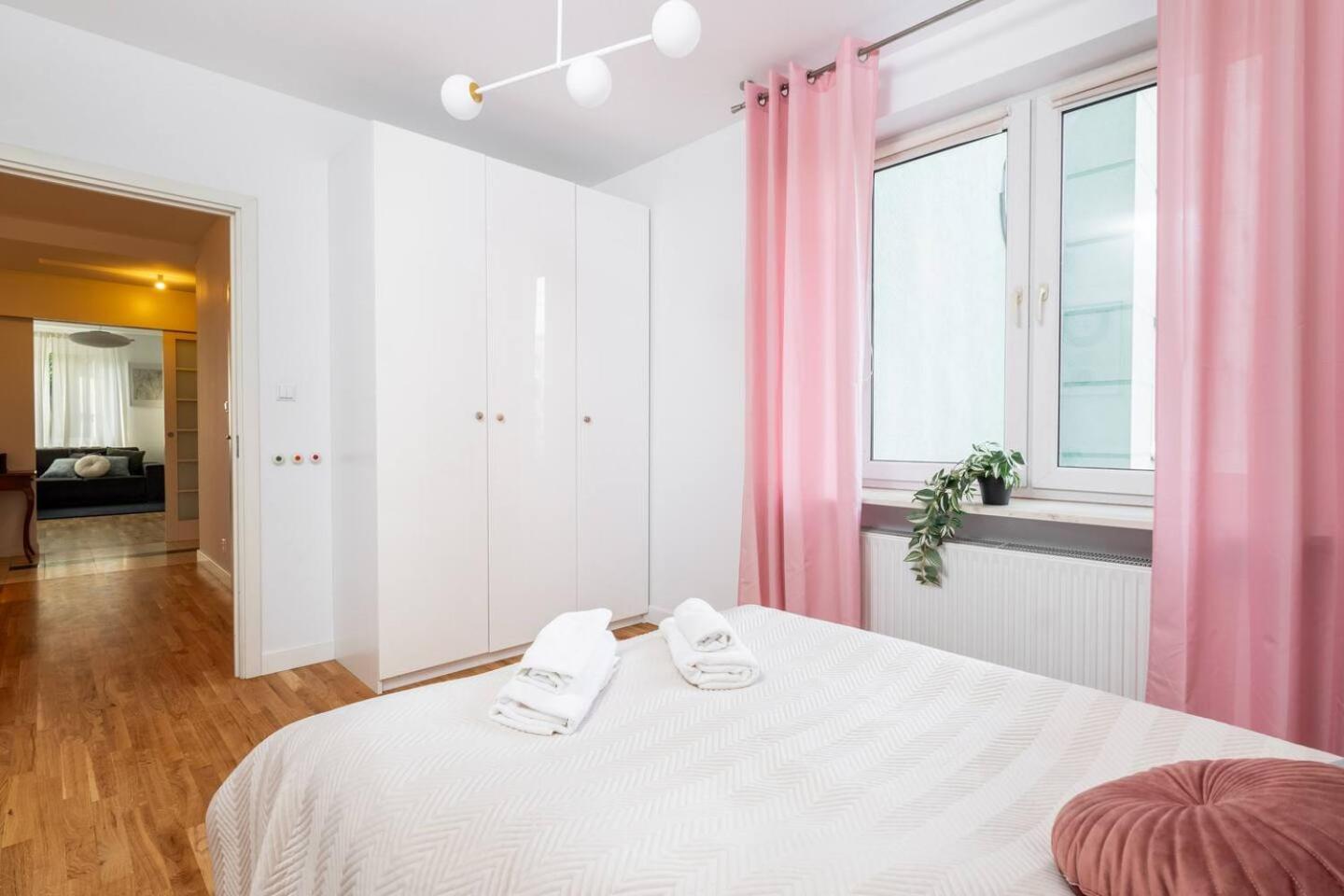 Superb Czerska Family Apartment Warszawa Exteriör bild