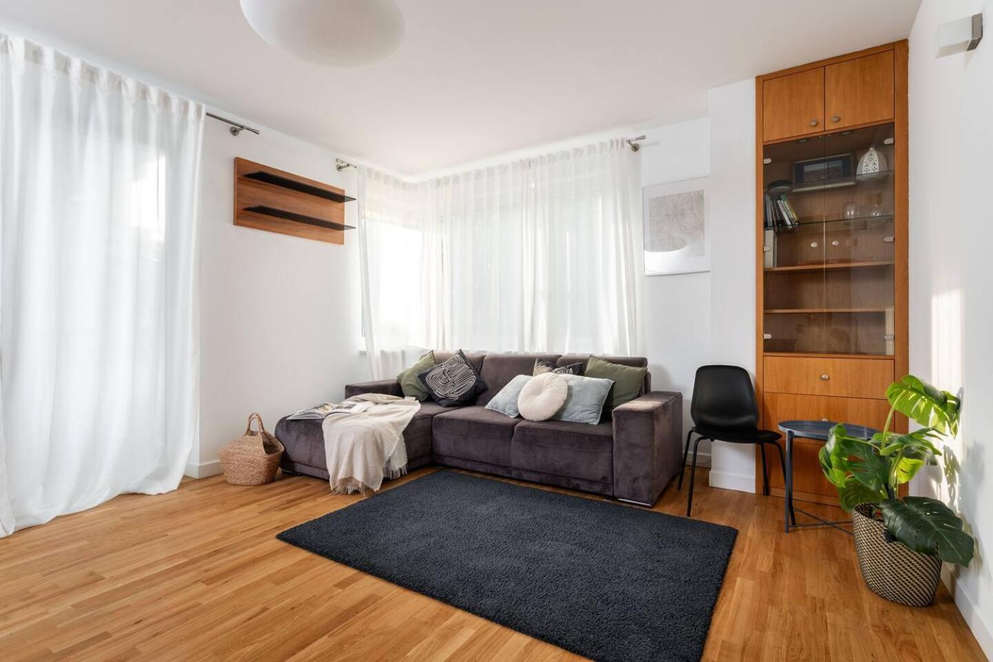 Superb Czerska Family Apartment Warszawa Exteriör bild